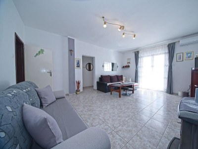 Apartment Two bedroom apartment with terrace and sea view Postira, Brač A-11168-a - Outdoor photo 10