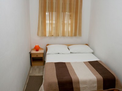 Apartment Two bedroom apartment with balcony and sea view Bilo, Primošten A-12870-b - Outdoor photo 11