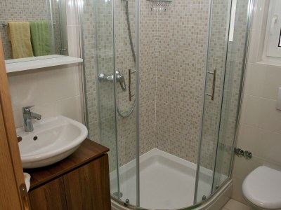 Apartment Two bedroom apartment with balcony and sea view Bilo, Primošten A-12870-b - Outdoor photo 12