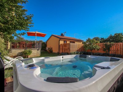 Holiday house Two bedroom house with terrace Dajla, Novigrad K-11612 - Outdoor photo 4