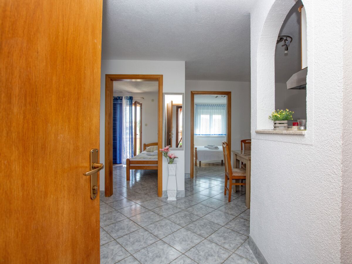 Apartment Two bedroom apartment with terrace Jezera, Murter A-5133-a