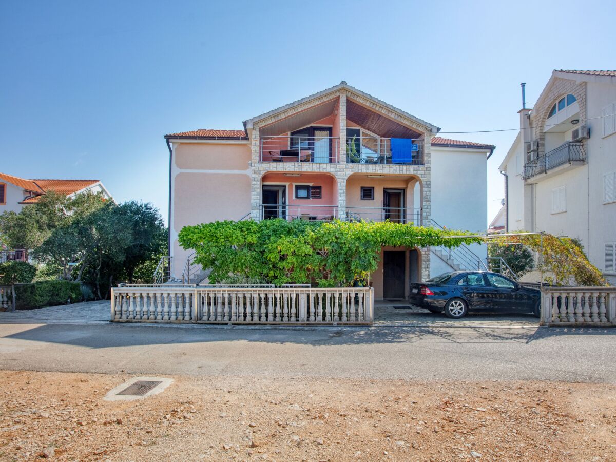 Apartment Two bedroom apartment with terrace Jezera, Murter A-5133-a - Outdoor photo 5