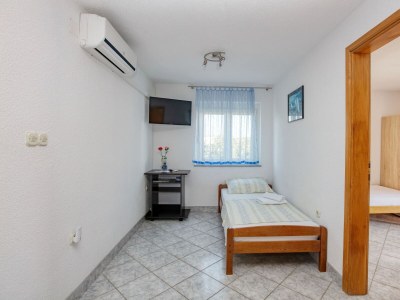 Apartment Two bedroom apartment with terrace Jezera, Murter A-5133-a - Outdoor photo 15