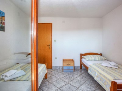 Apartment Two bedroom apartment with terrace Jezera, Murter A-5133-a - Outdoor photo 24