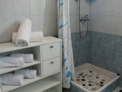 Apartment Two bedroom apartment with terrace Lukoran, Ugljan A-11672-a - Outdoor photo 11