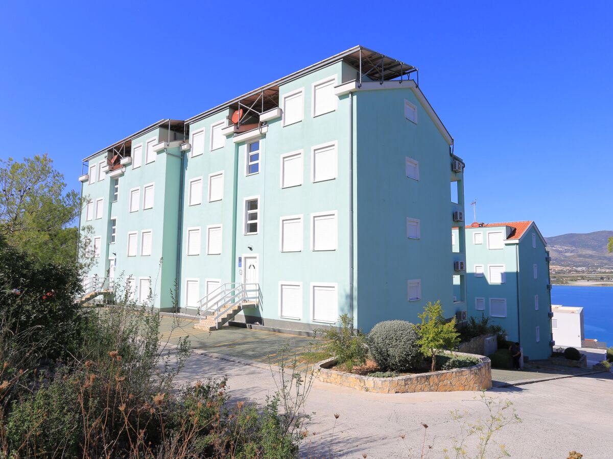 Apartment Two bedroom apartment with terrace and sea view Mastrinka, Čiovo A-11717-b