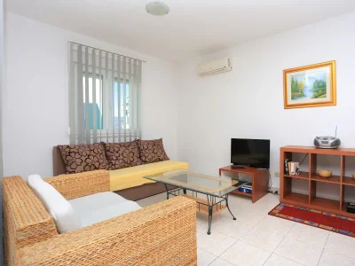 Apartment Two bedroom apartment with terrace and sea view Mastrinka, Čiovo A-11717-b - Outdoor photo 12