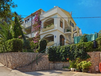 Apartment Two bedroom apartment with terrace and sea view Slatine, Čiovo A-5158-a in Slatine - Apartment