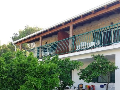 Apartment Two bedroom apartment near beach Rogač, Šolta A-5166-b - Outdoor photo 3