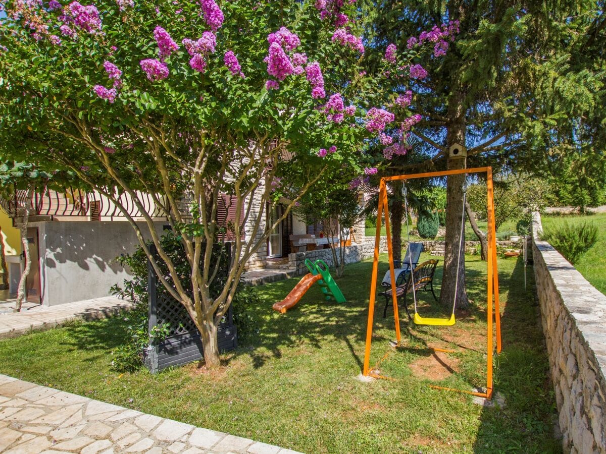 Apartment One bedroom apartment with terrace Vinež, Labin A-11851-a