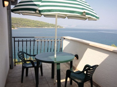 Apartment Studio flat near beach Nečujam, Šolta AS-5182-b in Stomorska - Apartment