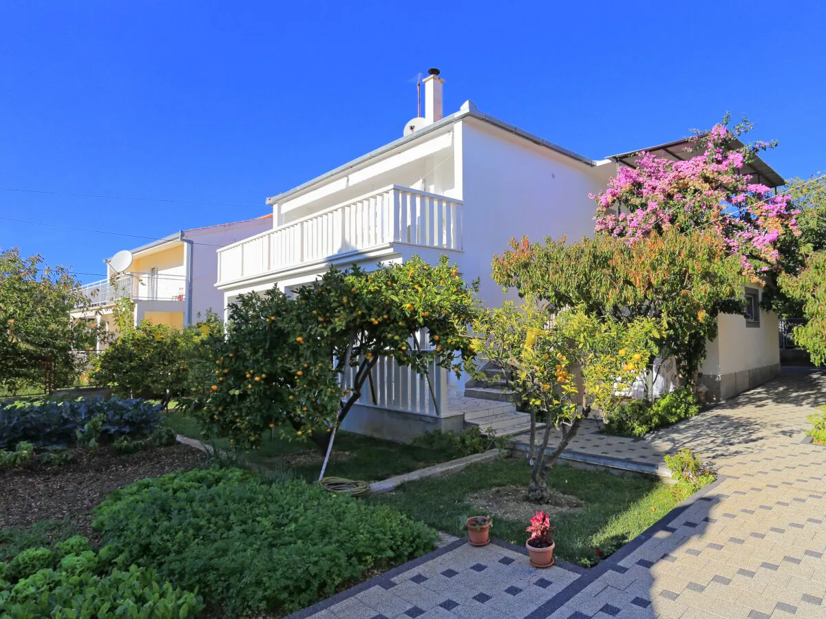 Apartment Two bedroom apartment with terrace Poljica, Trogir A-5199-b