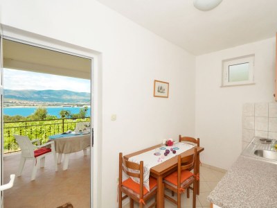 Apartment One bedroom apartment with terrace and sea view Arbanija, Čiovo A-5228-c - Outdoor photo 12