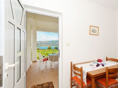 Apartment One bedroom apartment with terrace and sea view Arbanija, Čiovo A-5228-c - Outdoor photo 13