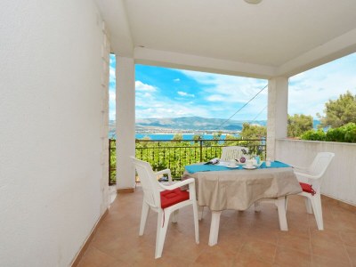 Apartment One bedroom apartment with terrace and sea view Arbanija, Čiovo A-5228-c - Outdoor photo 25