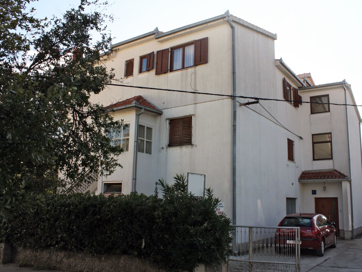 Apartment Comfortable and spacious apartment with terrace Kaštel Štafilić, Kaštela A-5219-a - Outdoor photo 2