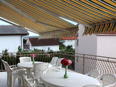 Apartment Comfortable and spacious apartment with terrace Kaštel Štafilić, Kaštela A-5219-a - Outdoor photo 44