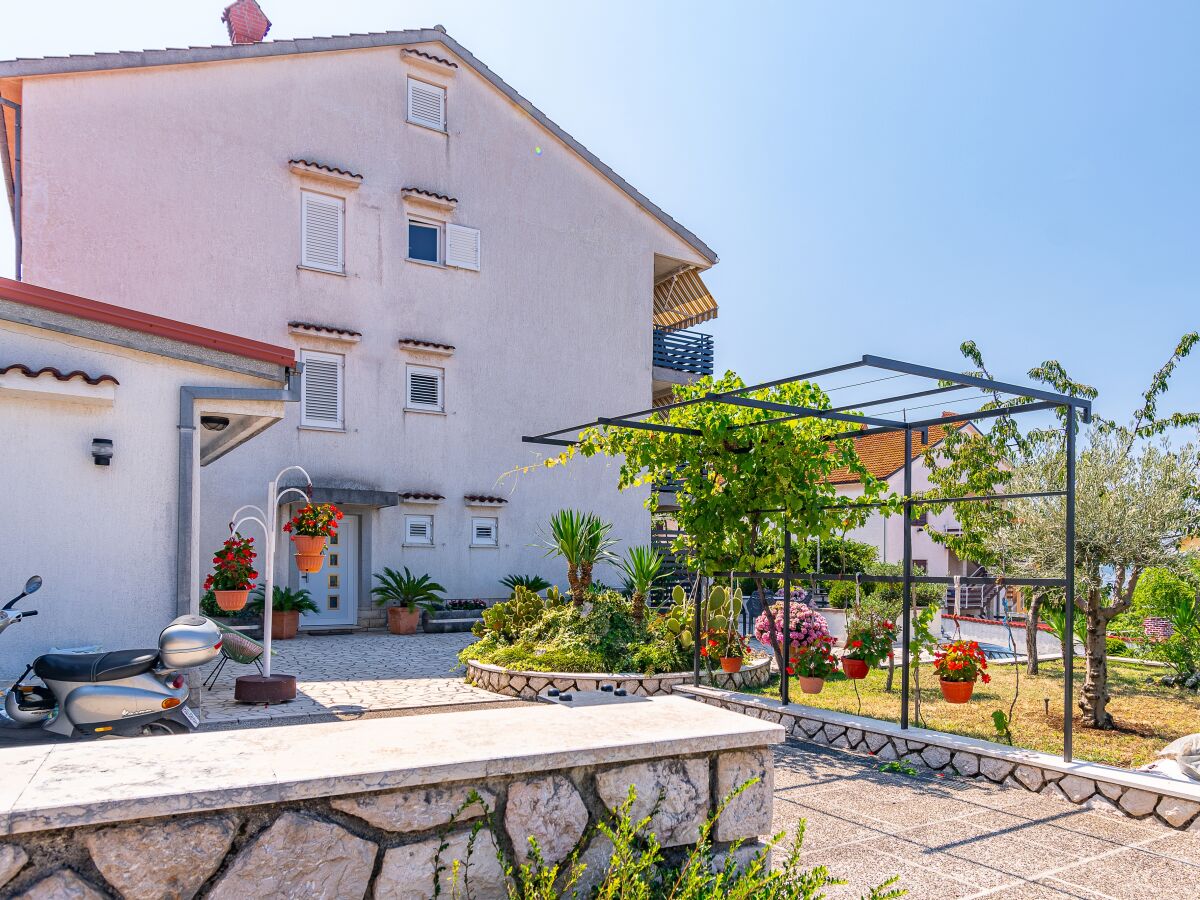 Apartment Three bedroom apartment with terrace and sea view Crikvenica A-5494-a - Outdoor photo 2