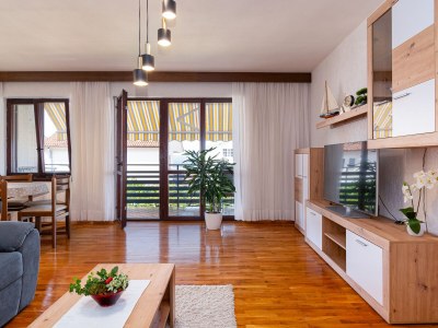 Apartment Three bedroom apartment with terrace and sea view Crikvenica A-5494-a - Outdoor photo 17