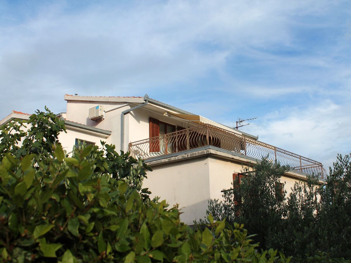 Apartment One bedroom apartment with terrace Kaštel Štafilić, Kaštela A-5219-b - Outdoor photo 4