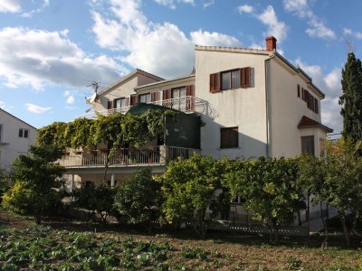 Apartment One bedroom apartment with terrace Kaštel Štafilić, Kaštela A-5219-b in Kaštel Štafilić - Apartment