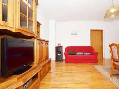 Apartment Three bedroom apartment with balcony and sea view Arbanija, Čiovo A-5228-e - Outdoor photo 12