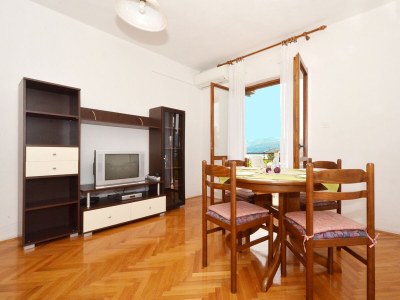 Apartment Three bedroom apartment with balcony and sea view Arbanija, Čiovo A-5228-e - Outdoor photo 14