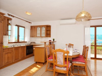 Apartment Three bedroom apartment with balcony and sea view Arbanija, Čiovo A-5228-e - Outdoor photo 15