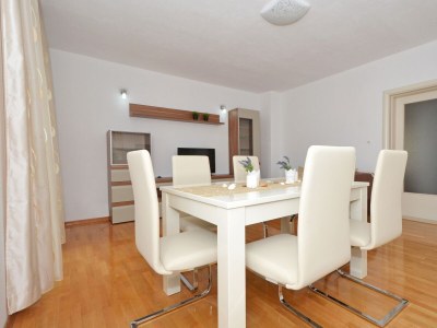 Apartment Three bedroom apartment with terrace and sea view Arbanija, Čiovo A-5228-f - Outdoor photo 18