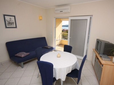 Apartment One bedroom apartment with terrace and sea view Vinišće, Trogir A-5229-a - Outdoor photo 12