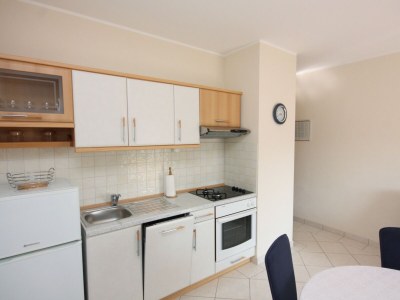 Apartment One bedroom apartment with terrace and sea view Vinišće, Trogir A-5229-a - Outdoor photo 13