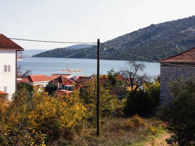 Apartment One bedroom apartment with terrace and sea view Vinišće, Trogir A-5229-a - Outdoor photo 20