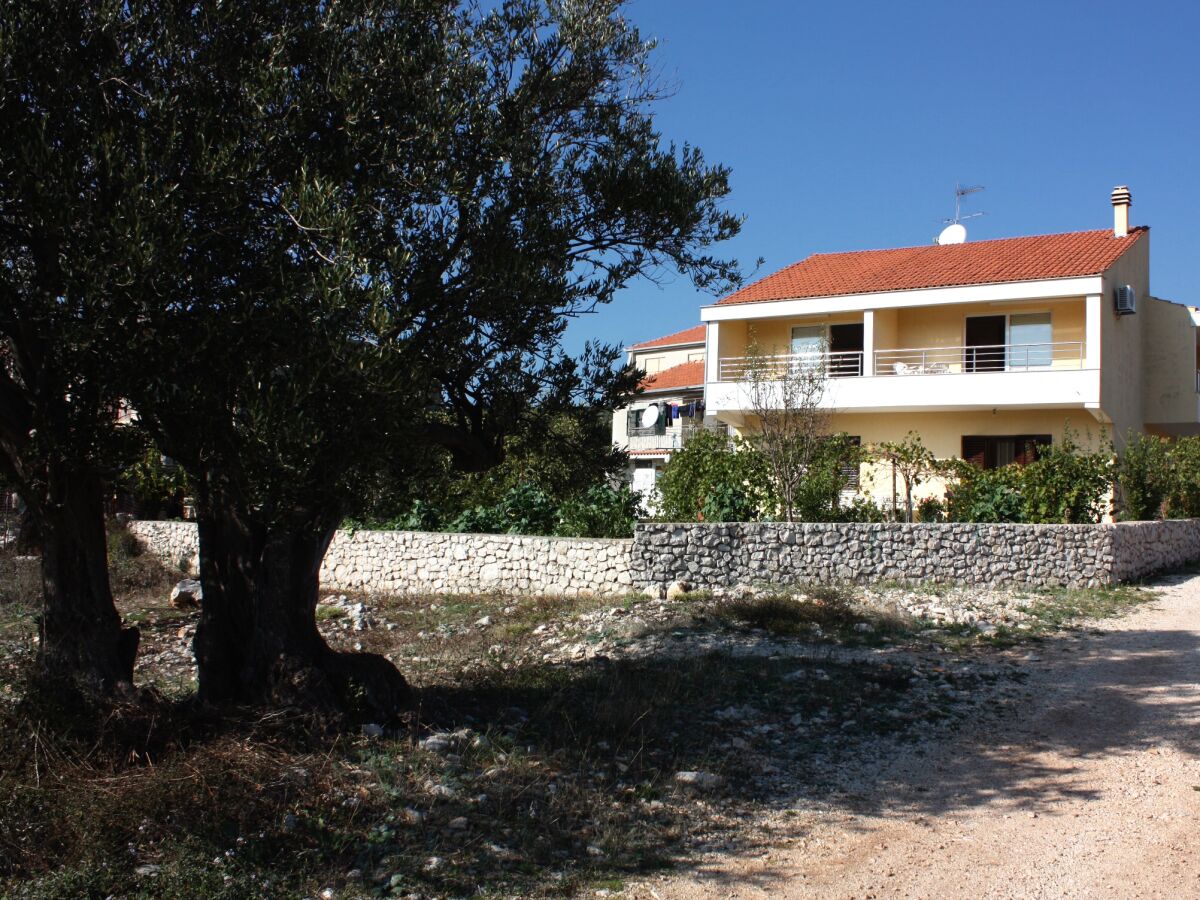 Apartment Two bedroom apartment with terrace and sea view Vinišće, Trogir A-5229-b - Outdoor photo 5