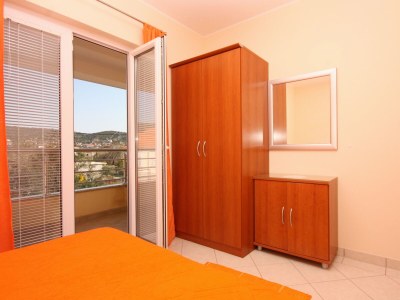 Apartment Two bedroom apartment with terrace and sea view Vinišće, Trogir A-5229-b - Outdoor photo 17