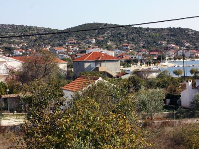 Apartment Two bedroom apartment with terrace and sea view Vinišće, Trogir A-5229-b - Outdoor photo 24