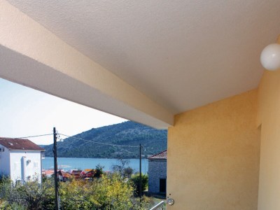 Apartment Two bedroom apartment with terrace and sea view Vinišće, Trogir A-5229-b - Outdoor photo 26