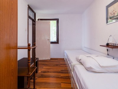 Apartment Two bedroom apartment with terrace and sea view Klenovica, Novi Vinodolski A-5530-a - Outdoor photo 19