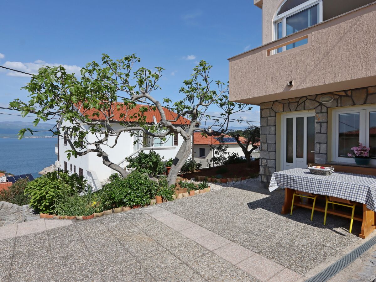 Apartment One bedroom apartment with terrace and sea view Vrbnik, Krk A-5299-a