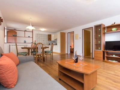 Apartment Two bedroom apartment with terrace and sea view Punat, Krk A-5345-c - Outdoor photo 22