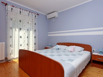 Holiday room with balcony Vrbnik, Krk S-5299-c - Outdoor photo 10