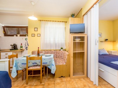 Apartment Studio flat with terrace and sea view Njivice, Krk AS-5325-a - Outdoor photo 19