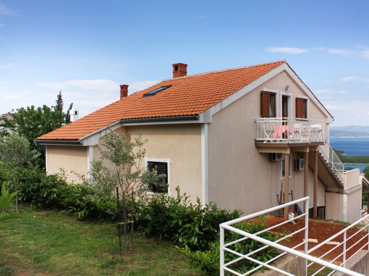 Apartment One bedroom apartment with terrace and sea view Njivice, Krk A-5362-c