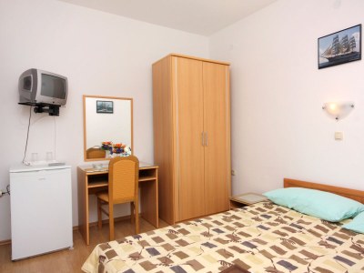 Holiday room with air-conditioning Vrbnik, Krk S-5301-b - Outdoor photo 9