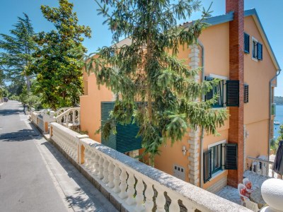 Apartment One bedroom apartment near beach Mali Lošinj, Lošinj A-5391-c - Outdoor photo 7