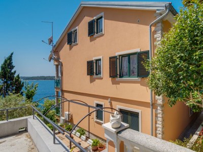 Apartment One bedroom apartment near beach Mali Lošinj, Lošinj A-5391-c - Outdoor photo 8