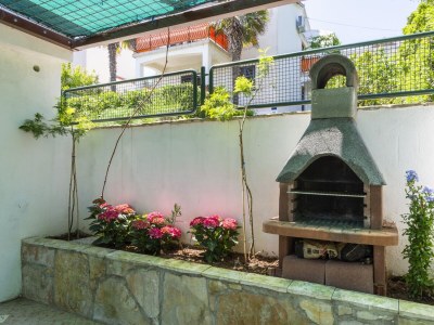 Apartment One bedroom apartment with terrace and sea view Jelsa, Hvar A-8729-a - Outdoor photo 13