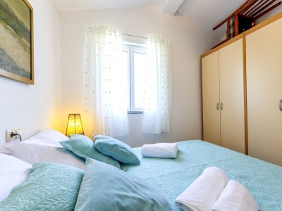 Apartment One bedroom apartment with terrace and sea view Jelsa, Hvar A-8729-a - Outdoor photo 23