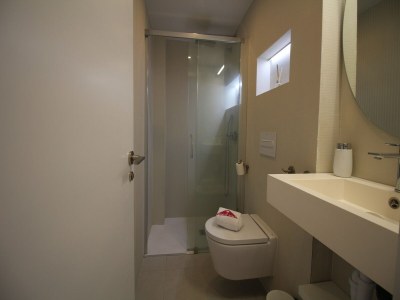 Apartment Modern Apartment with River Views - Features photo 19