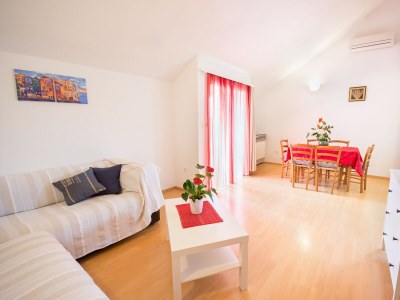 Apartment Two bedroom apartment with terrace and sea view Njivice, Krk A-5427-b - Outdoor photo 12