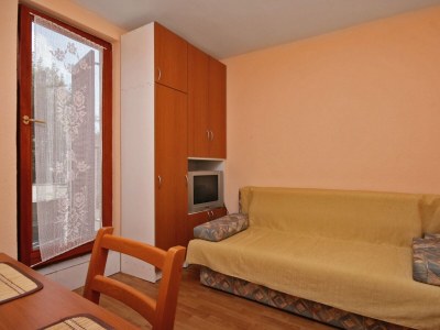 Apartment One bedroom apartment with terrace and sea view Čižići, Krk A-5469-a - Outdoor photo 10